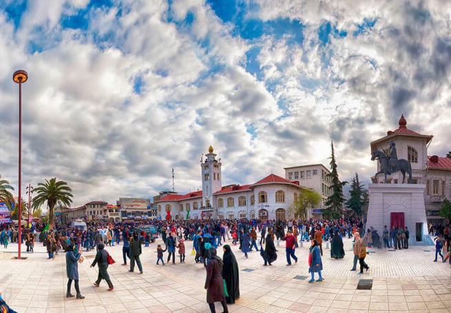 میدان شهرداری رشت